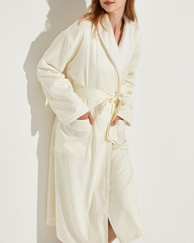 Women's Long Sleeve Fleece Robe with Pockets Jacquard Fluffy Plush Bathrobe