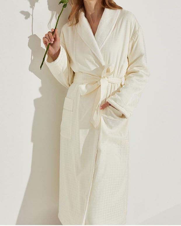 Women's Long Sleeve Fleece Robe with Pockets Jacquard Fluffy Plush Bathrobe
