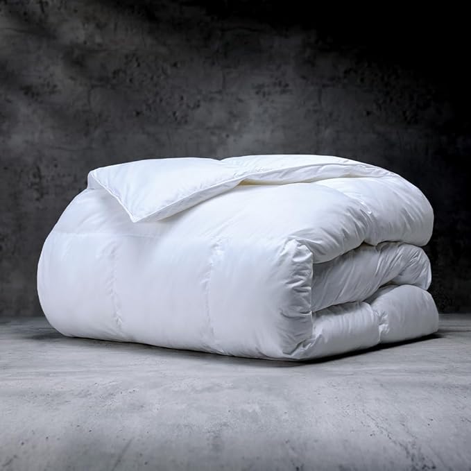 LUXOME ClimaSense Comforter w/ 37.5® Technology | Fluffy & Breathable | Thermal Regulating | Cotton Blend | Full/Queen - 90"x98"
