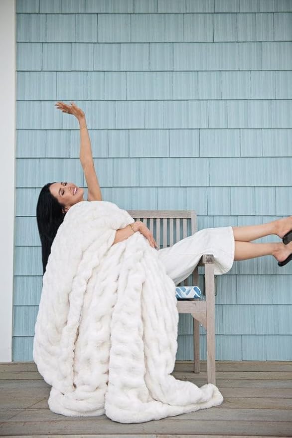 Minky Couture Hugs Blanket - Extra Plush Blanket for Premium Gifting - Stretchy Bubbled Cozy Throw - Silky Smooth - Durable & Machine-Washable - Travel-Friendly - Travel, Cream
