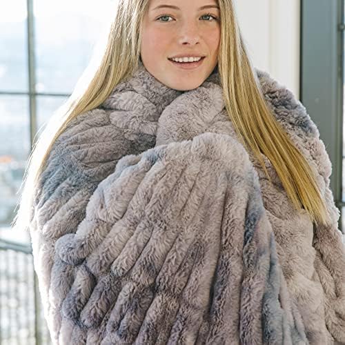Minky Designs Blueberry Minky Blanket – Ultra Soft Faux Fur Throw Blanket for Couch, Bed & Home – Fluffy, Warm & Luxurious – Chic Collection (Large, 60x72)