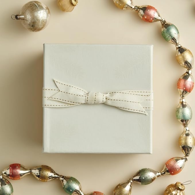 Thymes Frasier Fir Candle - Gilded Collection - Wood Grain Ceramic Design with 24-Karate Gold Rim - Mountain Fresh Fragrance - Elegant Winter Candle Scents - Gifts for Women & Men (3-Wick, 20 oz)