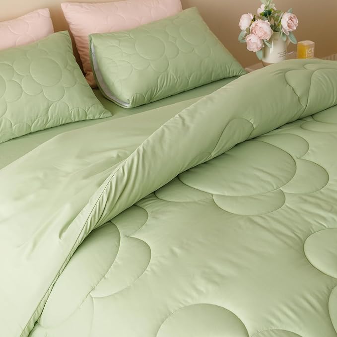 KAREVER Sage Flower Comforter Twin Green Sunflower Print Bed Twin Comforter Set 3 Pieces Sage Floral Comforter Set for Boys Girls Teens Bedroom Decor All Season Hotel Quality Comforter Set