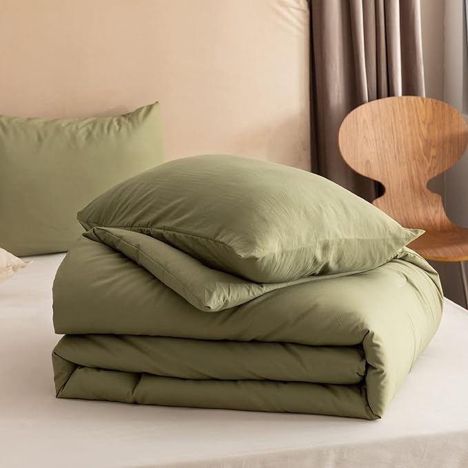 ROSGONIA Oversized King Comforter Olive Green, 3pcs(1 Comforter & 2 Pillowcases) Lightweight Oversized King Size Comforter Sets Bedding Blanket Quilts