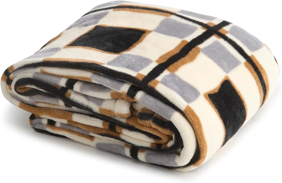 Vera Bradley Women's Disney Fleece Plush Throw Blanket