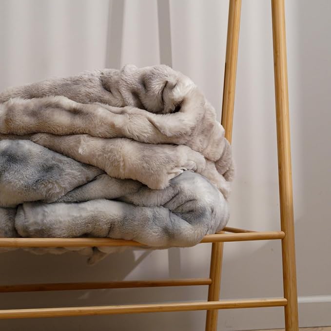 Mon Chateau 60" x 70" Dream Faux Fur Throw, Marble Print Plush Luxury Blanket for Couch, Sofa, or Bed, Soft Reversible Throw Blanket for Sleeping, Home & Room Decor, Driftwood Bubble
