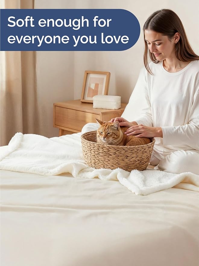 Sherpa Fleece Blanket Twin Size - Reversible Sherpa Fleece Twin Blanket - Super Soft Double Sided for Bed, Sofa, Couch - Thick, Warm, Fuzzy and Plush - Luxurious Bedding for Winter - Ivory, 60" x 80"