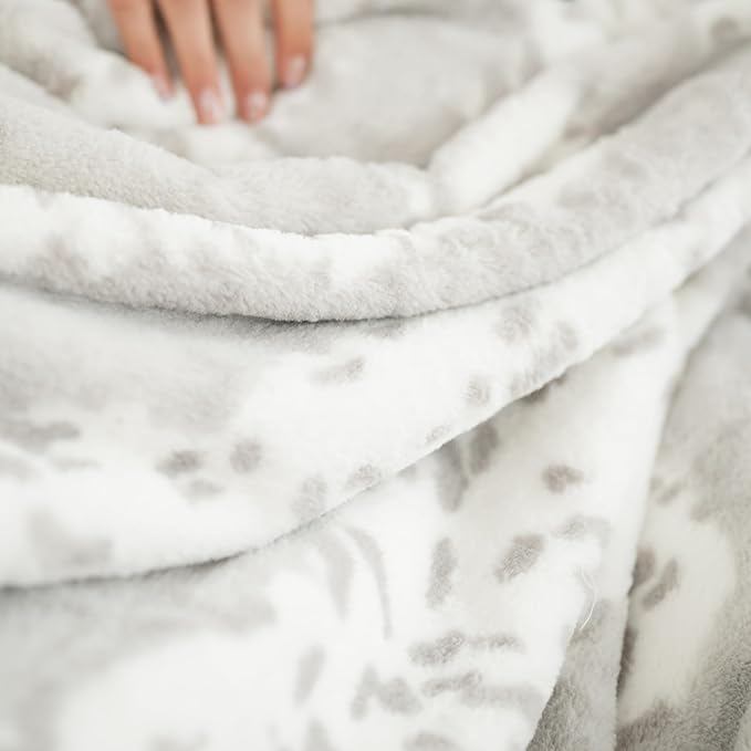 Minky Designs Arctic Lynx Minky Blanket – Ultra Soft Faux Fur Throw Blanket for Couch, Bed & Home – Fluffy, Warm & Luxurious – Posh Collection (Medium, 50x60)