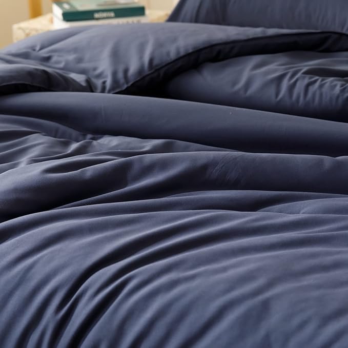 ROSGONIA Twin/Twin XL Comforter Set for College Boys Girls Navy Blue, 1 Blue Comforter & 1 Pillowcase, Lightweight Kids Comforter Soft Dorm Bedding