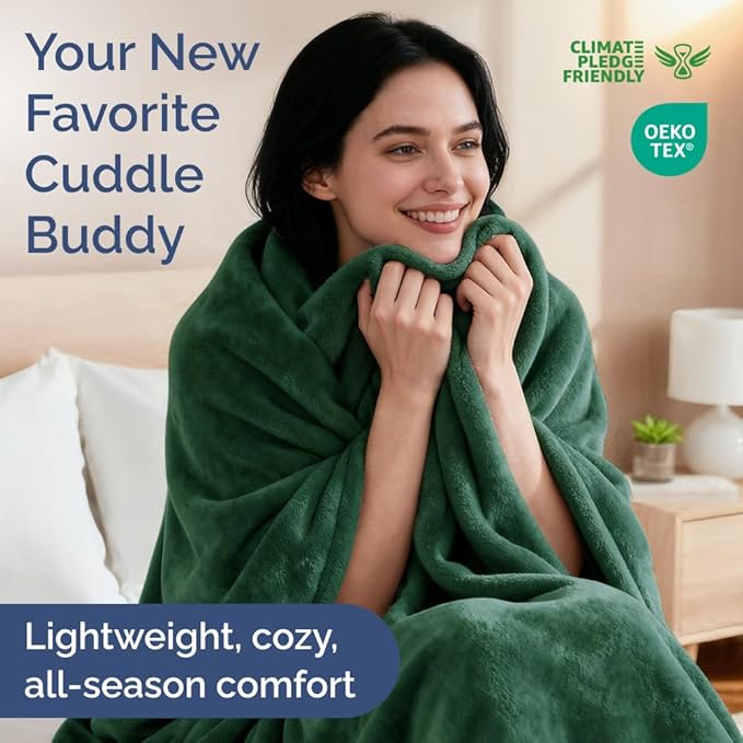 Ultra Soft Fleece Blanket Twin Size - Flannel Fleece Luxury Twin Blanket - Lightweight for Couch Bed Chair - Thick, Warm and Breathable - All Season Cozy Anti-Static Microplush Bedding, Forest Green