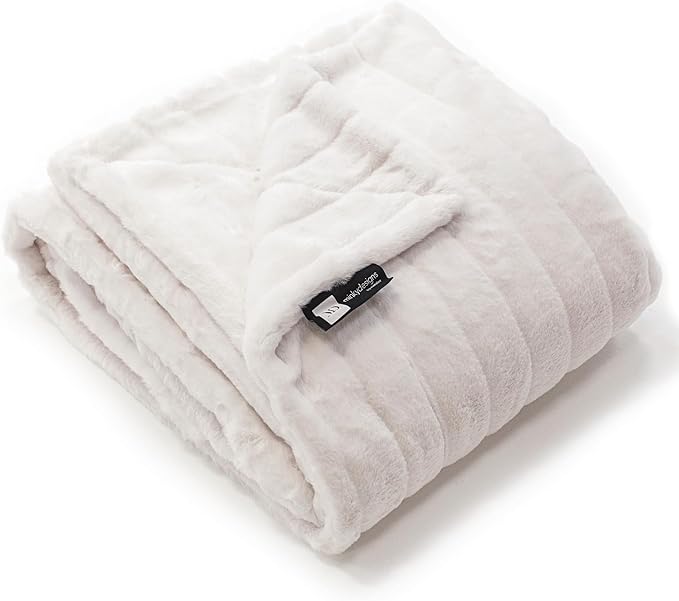 Minky Designs Polar Bear Minky Blanket – Ultra Soft Faux Fur Throw Blanket for Couch, Bed & Home – Fluffy, Warm & Luxurious – Posh Collection (X-Large, 60x84)