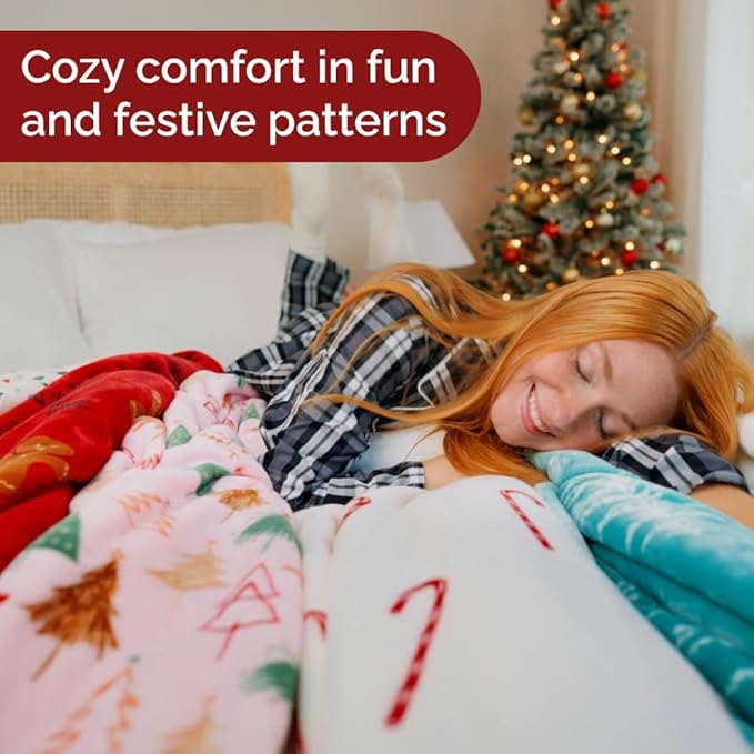 Christmas Sherpa Blanket Throw Size - Reversible Sherpa Fleece Blanket - Super Soft Double Sided Throw for Bed, Sofa, Couch - Thick, Warm, Cozy & Plush - Xmas Winter Bedding - Christmas Trees, 50x60
