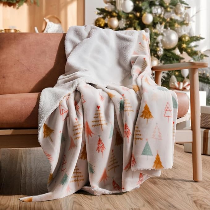 Christmas Sherpa Blanket Throw Size - Reversible Sherpa Fleece Blanket - Super Soft Double Sided Throw for Bed, Sofa, Couch - Thick, Cozy & Plush - Xmas Winter Bedding - Christmas Trees, Pink, 50x60