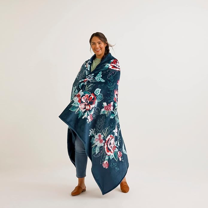 Vera Bradley Women's Disney Fleece Plush Throw Blanket