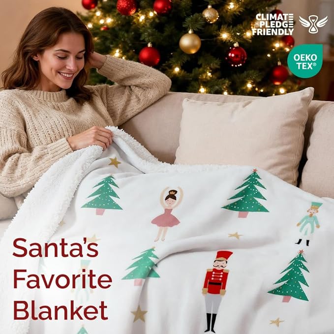 Christmas Sherpa Blanket Throw Size - Reversible Sherpa Fleece Blanket - Super Soft Double Sided Throw for Bed, Sofa, Couch - Thick, Warm, Cozy & Plush - Xmas Winter Bedding - Christmas Print, 50x60