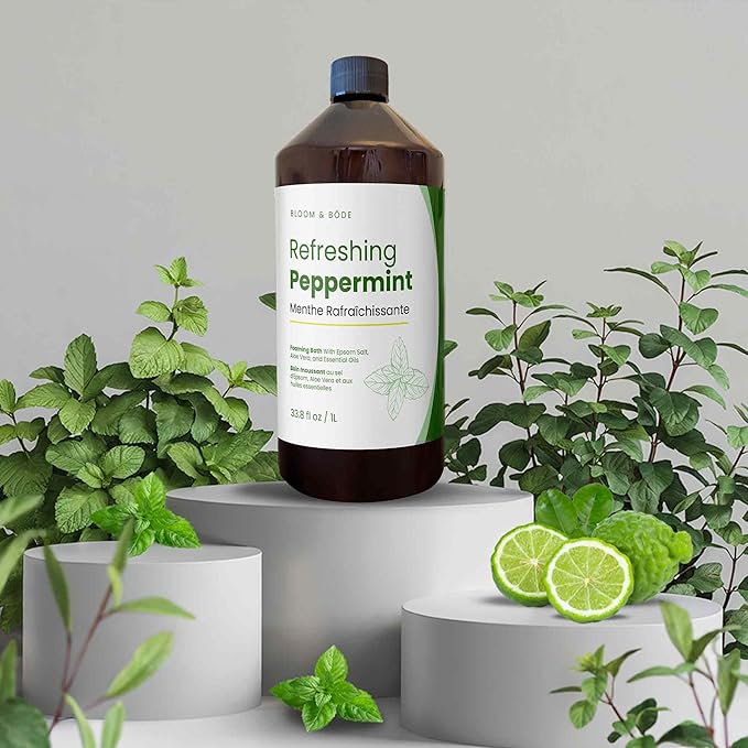 Luxury Foaming Bath - Natural Scented Bubble Bath - with Essential Oils and Epsom Salt - Refreshing Peppermint Scent, 33.8 fl oz / 1L