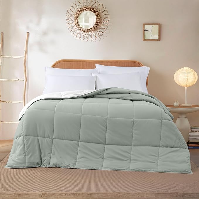 Modern Threads Down Alternative Reversible Comforter White/Gray King