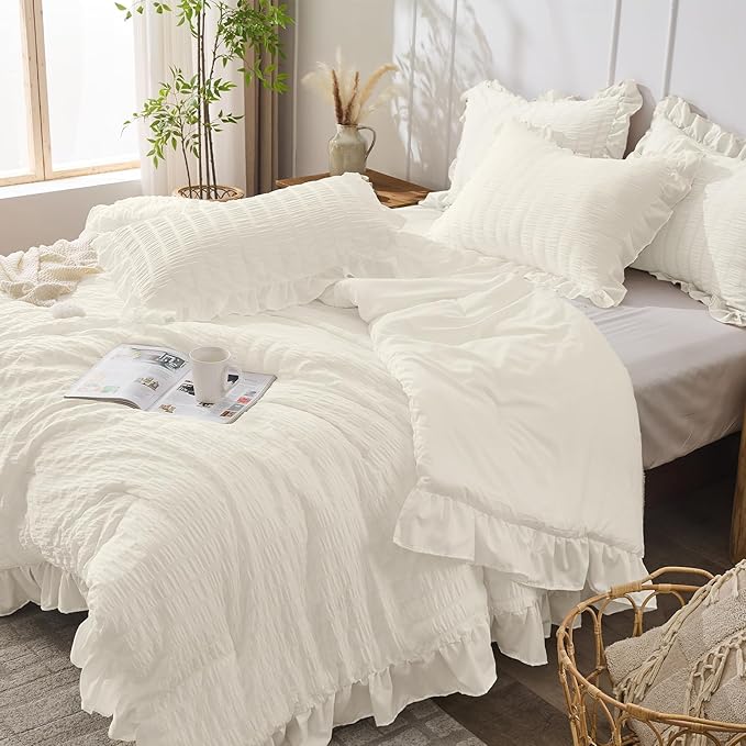 JOLLYVOGUE Ivory Comforter Full Size, 3 Pieces Seersucker Lightweight Full Size Bedding, All Season Fluffy Microfiber Bedding Comforter Set with 1 Ruffle Comforter and 2 Ruffle Pillowshams