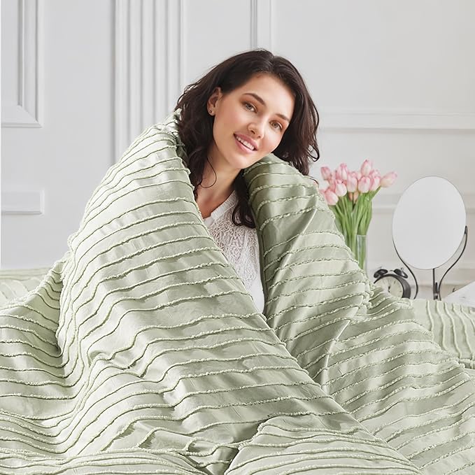 NEXHOME PRO Duvet Cover Queen Size, Blue 3 Pieces Boho Tufted Duvet Cover Set, Soft and Lightweight Microfiber Comforter Cover Set for All Season (Sage Green,90 x 90)-No Comforter