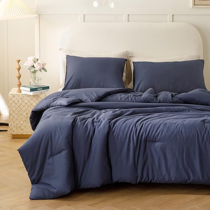ROSGONIA Twin/Twin XL Comforter Set for College Boys Girls Navy Blue, 1 Blue Comforter & 1 Pillowcase, Lightweight Kids Comforter Soft Dorm Bedding