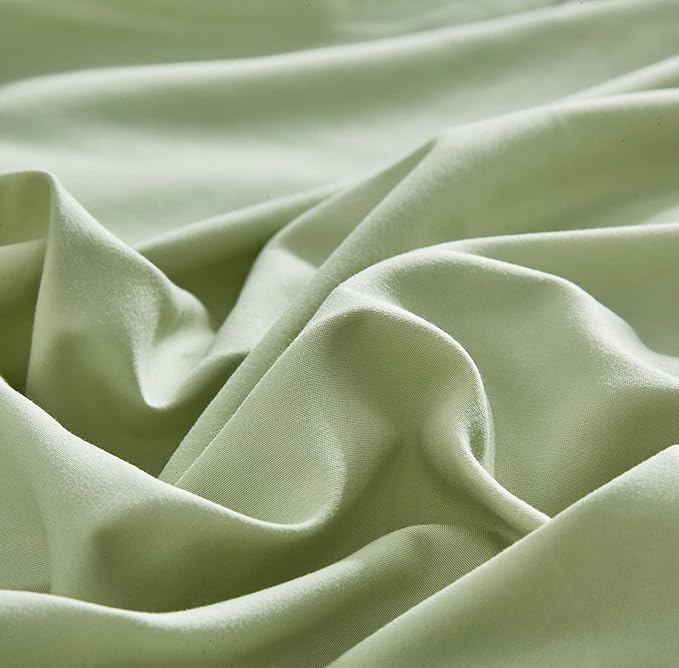 KAREVER Light Green Comforter Set Cal King Solid Sage Green Bedding Set Lightweight Women Soft Light Mint Green Blanket 3 PCs Men Durable Breathable Sage Green Bed Comforter Set