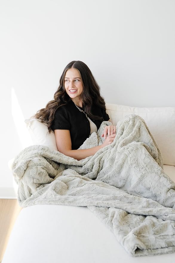 GRACED SOFT LUXURIES Feather Extra Large Faux Fur Throw Blanket | Ultra Soft & Fluffy 60x80 inches | Cozy, Thick & Warm | Perfect for Bed, Couch, and Lounging for Kids & Adults | Feather Gray