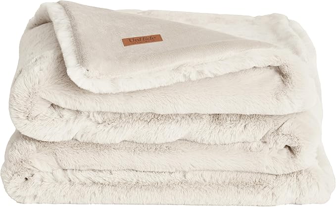 UnHide Marshmallow - Faux Fur Blanket - Heavy Weight, Extra Soft Blanket - Made from Recycled Materials - Machine Washable - Large (90" x 108") - Snow White