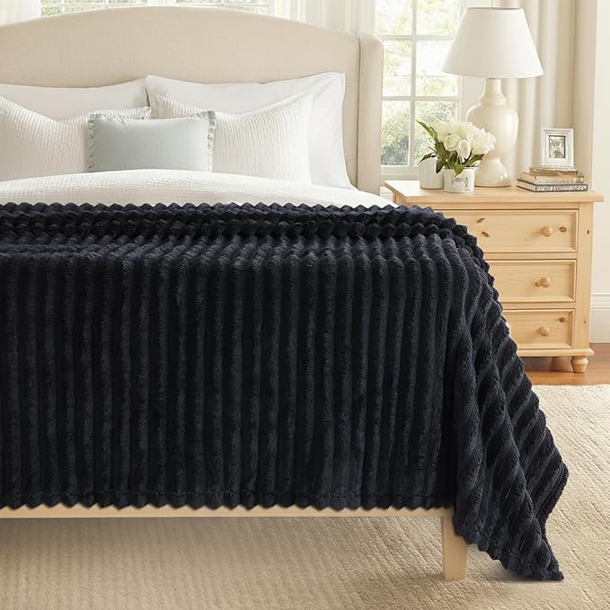 decorUhome Christmas Soft Fleece Black Blanket King Size for Bed, Cozy Fluffy Plush Flannel Large Striped Throws for Couch Sofa, Lightweight Decorative Fuzzy Blanket for Woman, 108x90 Inches