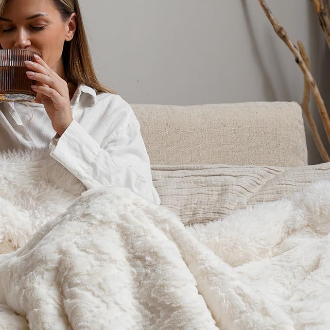 Mon Chateau 60" x 70" Crest Faux Fur Throw, Plush Luxury Blanket for Couch, Sofa, or Bed, Soft Reversible Throw Blanket for Sleeping, Home & Room Decor, Ivory Jacquard
