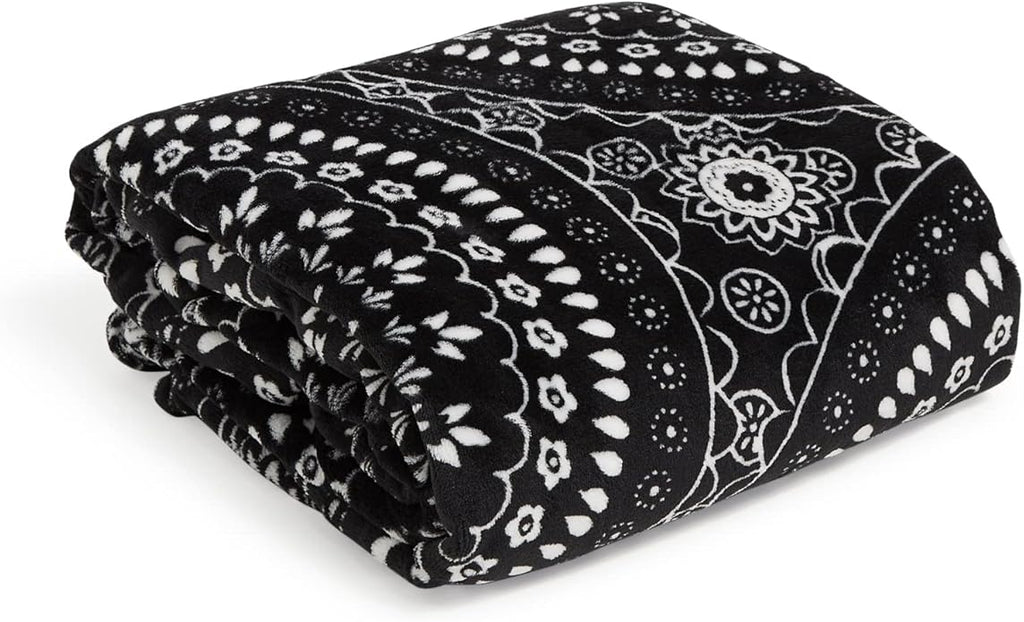 Vera Bradley Women's Disney Fleece Plush Throw Blanket