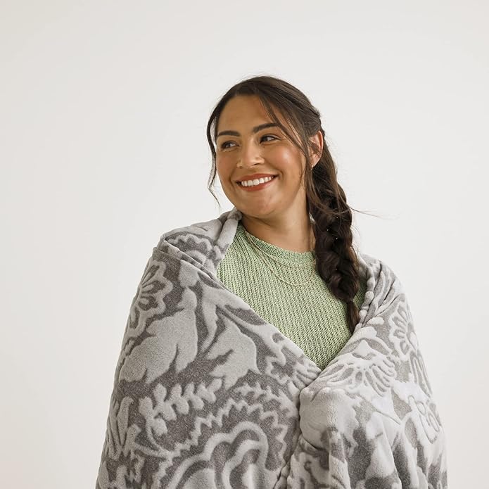 Vera Bradley Women's Disney Fleece Plush Throw Blanket