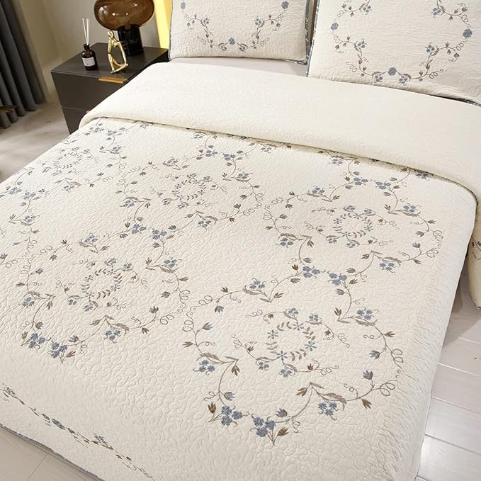 vctops 3-Piece Elegant Floral Embroidered Bedspread Coverlet Set Oversize Queen 100% Cotton Reversible Patchwork 1 Quilt and 2 Pillow Shams (Flower B,Oversize Queen)
