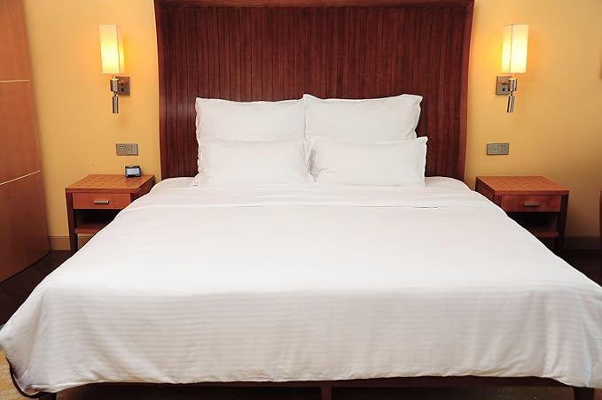 CUDDLE DREAMS Silk Comforter for Spring/Summer/Fall, 100% Long-Strand Silk Filling, Natural & Breathable (King Size)