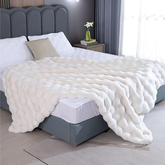 Faux Fluffy Fur Light Cream Beige Throw Blanket for Bedroom Couch Bed 50x60 Bunny Fuzzy Blanket for Adults Sofa Office Soft Thick Blanket Room Decor 860 GSM