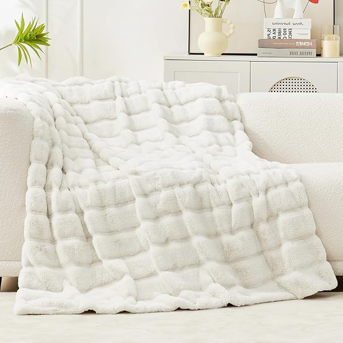 Cozy Bliss Faux Fur Throw Blanket for Couch, Cozy Soft Plush Thick Winter Blanket for Sofa Bedroom Living Room, 50 * 60 Inches Beige