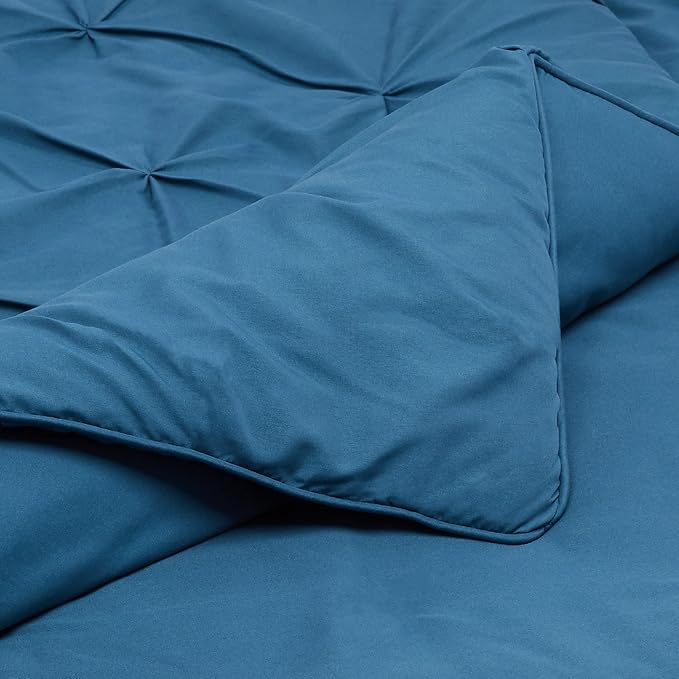 Amazon Basics Soft King Size Comforter Sets, All-Season Down-Alternative 3-Piece Bedding Set, Pinch Pleat Design, Dark Teal