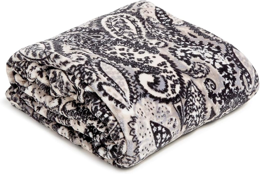 Vera Bradley Women's Disney Fleece Plush Throw Blanket