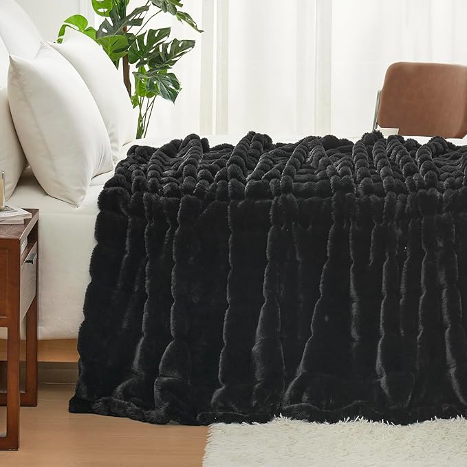 Cozy Bliss Faux Fur Throw Blanket for Couch, Cozy Warm Plush Striped Blanket for Sofa Bedroom Living Room, 90 * 90 Inches Black