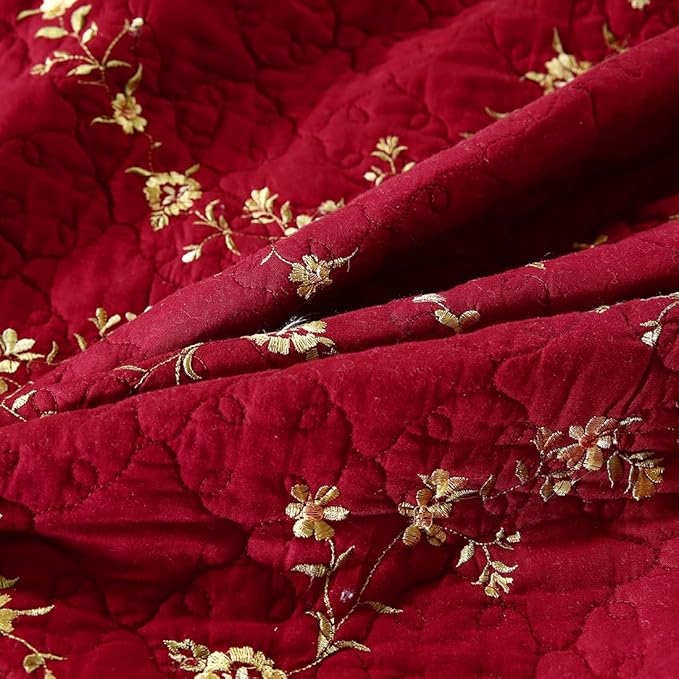 vctops 3-Piece Floral Embroidered Bedspread Coverlet Set Oversized Queen 100% Cotton Reversible Patchwork 1 Quilt and 2 Pillow Shams (Red,Oversize Queen)