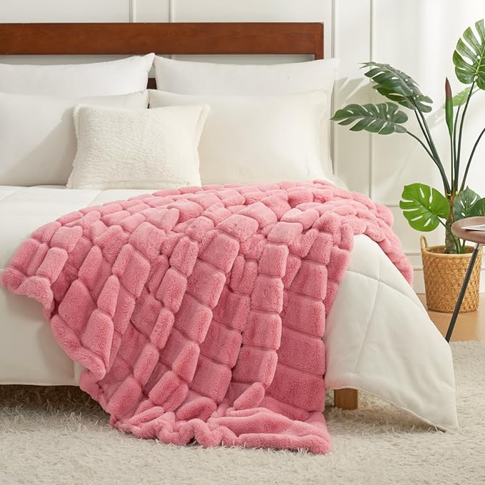 Cozy Bliss Faux Fur Throw Blanket for Couch, Cozy Warm Plush Striped Blanket for Sofa Bedroom Living Room, 50 * 60 Inches Pink