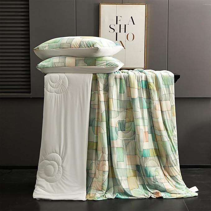 Cyusri Print Cooling Comforter Set 3Pcs Breathable Cool King Size Bedding Set with 2 Pillowcases Green Geometric Pattern Silky Cold Quilt, 108"x90"
