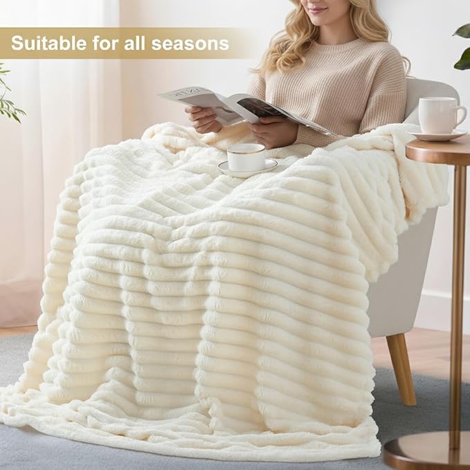 decorUhome Christmas Soft Fleece Cream White Twin Blanket for Bed, Cozy Fluffy Plush Flannel Striped Throws for Couch Sofa, Lightweight Decorative Ribbed Fuzzy Blanket for Woman, 60x80 Inches