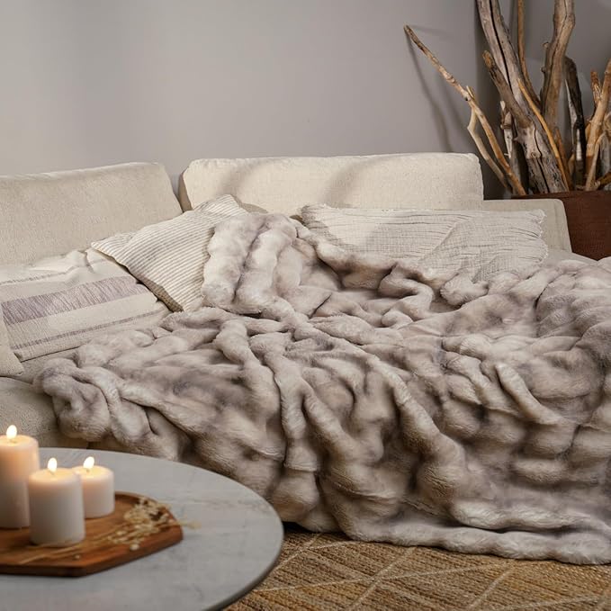 Mon Chateau 60" x 70" Dream Faux Fur Throw, Marble Print Plush Luxury Blanket for Couch, Sofa, or Bed, Soft Reversible Throw Blanket for Sleeping, Home & Room Decor, Driftwood Bubble