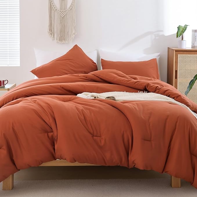 ROSGONIA Oversized Queen Comforter Burnt Orange, 3pcs (1 Terracotta Comforter & 2 Pillowcases) Lightweight Oversized Queen Comforter Sets Bedding