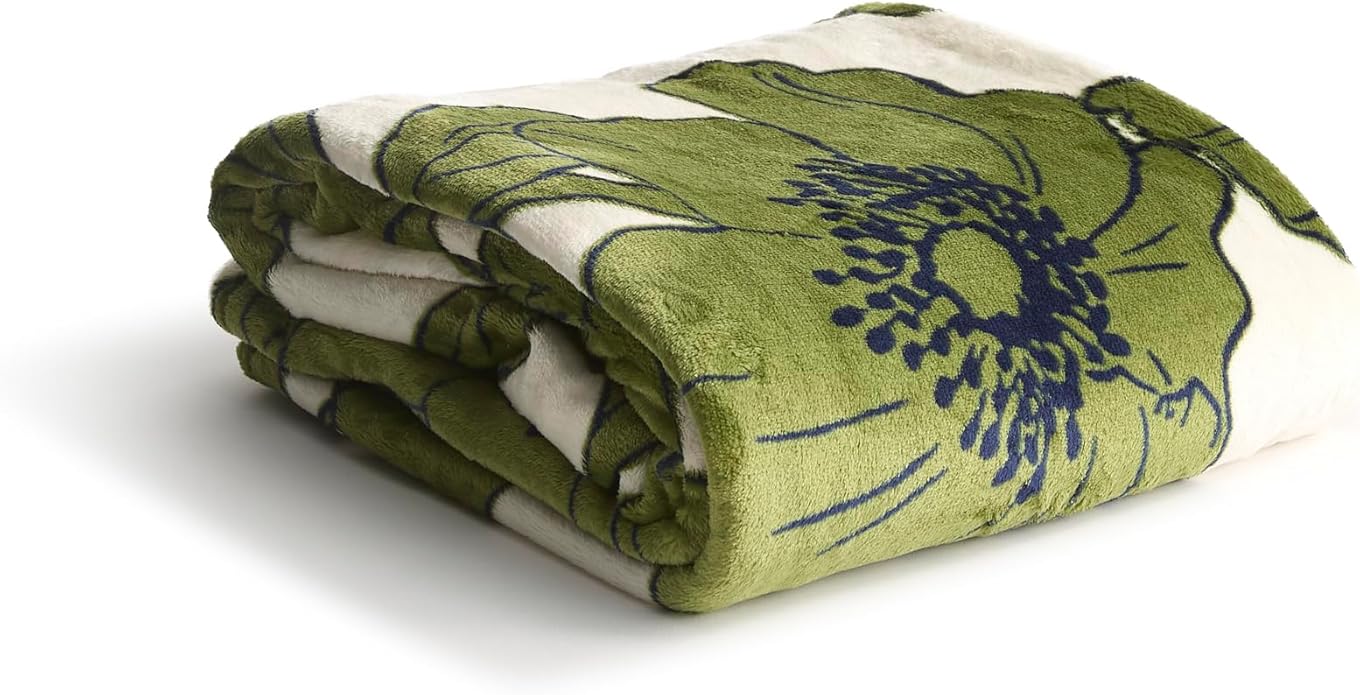 Vera Bradley Women's Disney Fleece Plush Throw Blanket