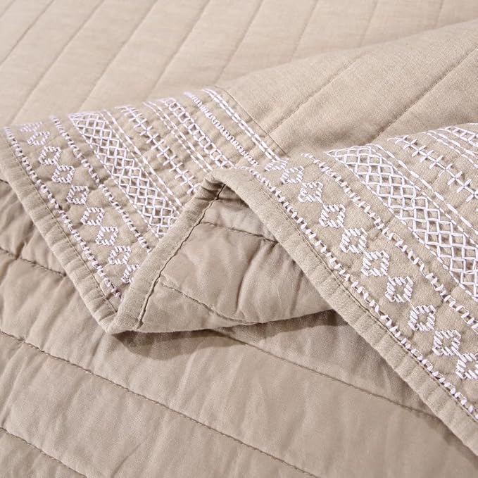 Quilt Set Floral Leaves 3D Embroidery Pattern 3 PCS Cotton Reversible Quilted Embroidered Decorative Bedspreads Coverlet Set, Lightweight &Soft Queen Size Beige Bedding Coverlet for All Season