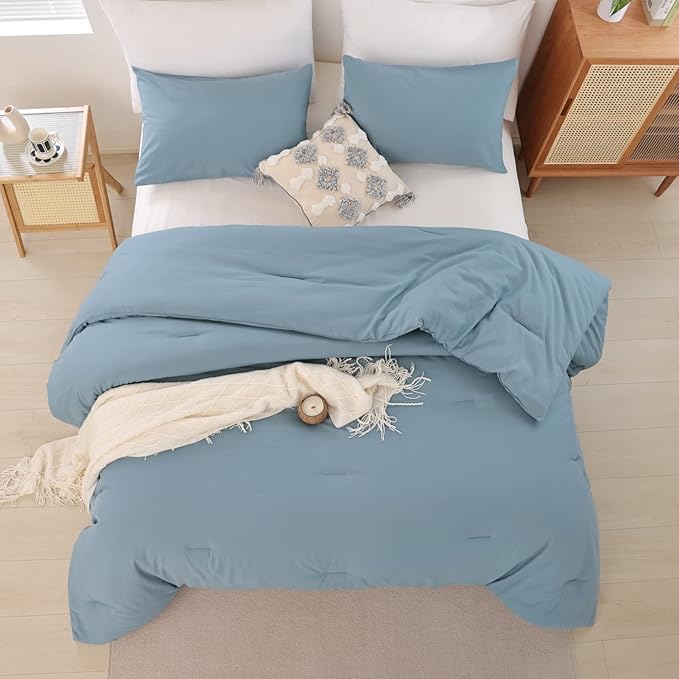 ROSGONIA Oversized King Comforter 128x120, 3pcs Super King Plus (1 Dusty Blue Comforter & 2 Pillowcases) Lightweight Oversized King Bedding Set Blanket