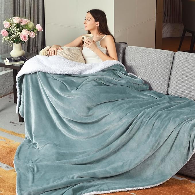 KAWAHOME Sherpa Fleece King Size Blanket for Bed - Extra Warm and Heavy Thick Blankets for Winter, Super Soft 500GSM Plush Blanket, 108" X 90" Spa Blue