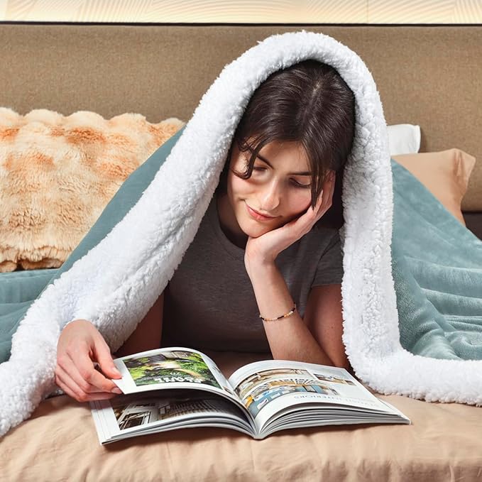 KAWAHOME Sherpa Fleece Queen Size Blanket for Bed - Extra Warm and Heavy Thick Blankets for Winter, Super Soft 500GSM Plush Blanket, 90"X 90" Spa Blue