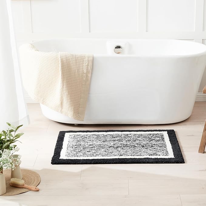 CozeCube Bath mats for Bathroom Non Slip, Fluffy Absorbent Microfiber Bath mat Washable, Aesthetic Bathroom Rugs, Cute Jet Black Bath mat, Jet Black, 32" x 20"